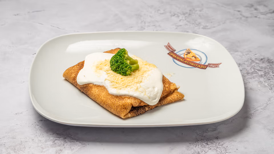 Tejfölös Brokkolis Óriáspalacsinta